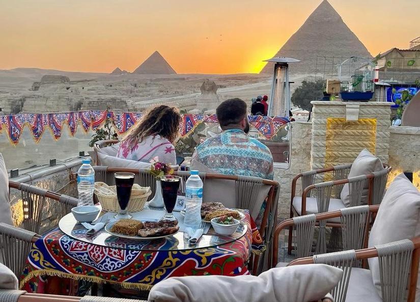Queen Cleopatra Pyramids View Kafret el-Gabal Buitenkant foto
