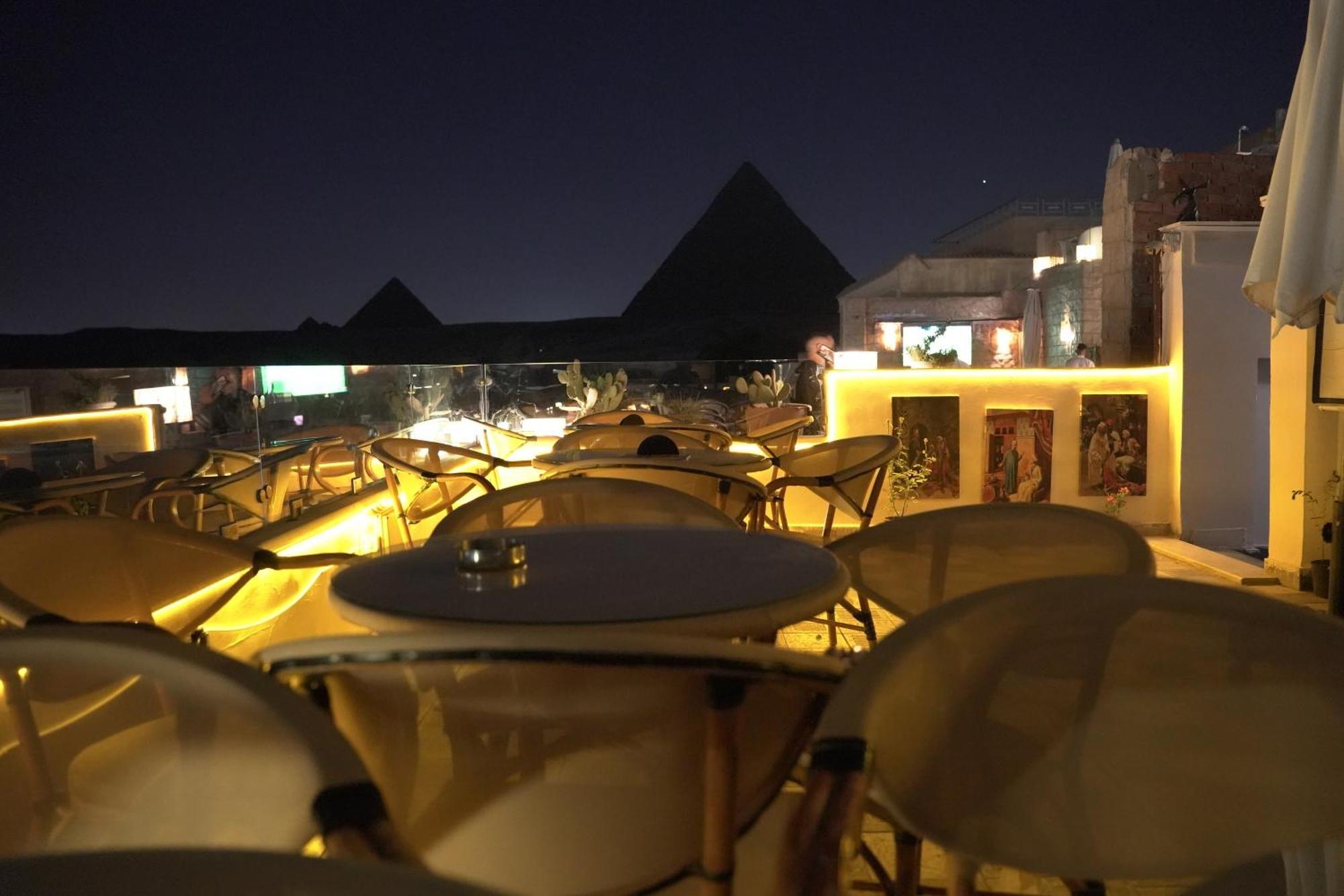 Queen Cleopatra Pyramids View Kafret el-Gabal Buitenkant foto