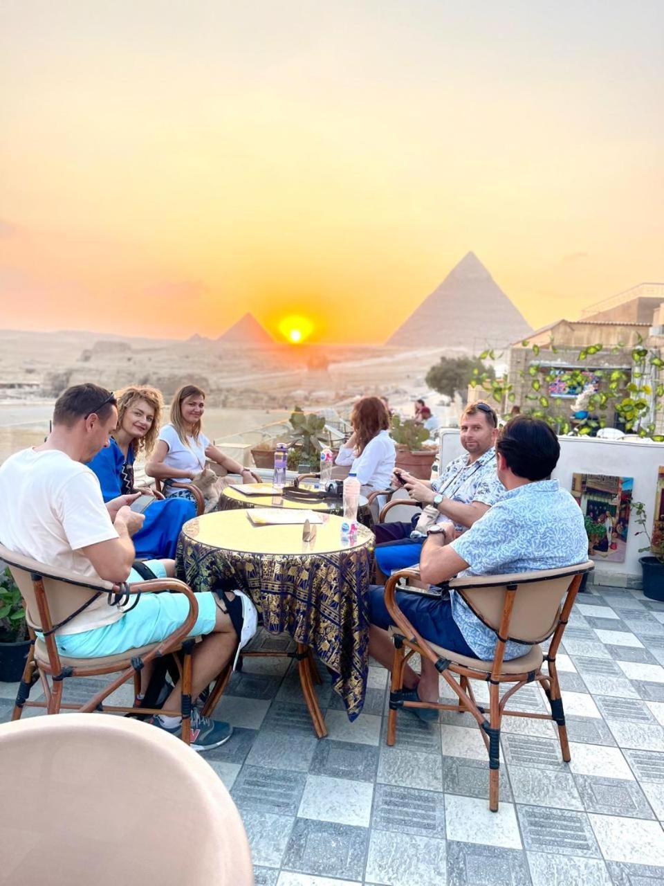 Queen Cleopatra Pyramids View Kafret el-Gabal Buitenkant foto